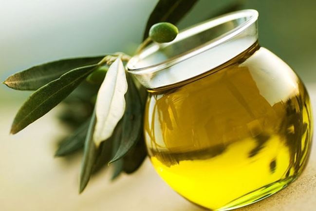 Gli oli extra vergini di oliva di quest'anno? Più piccanti che amari, ecco perchè